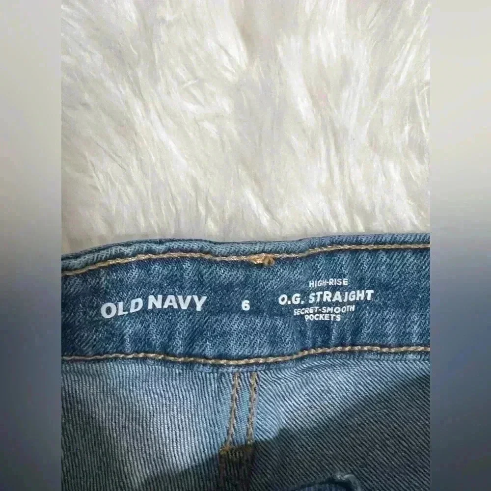 Old Navy Denim Shorts - Picture 2 of 3